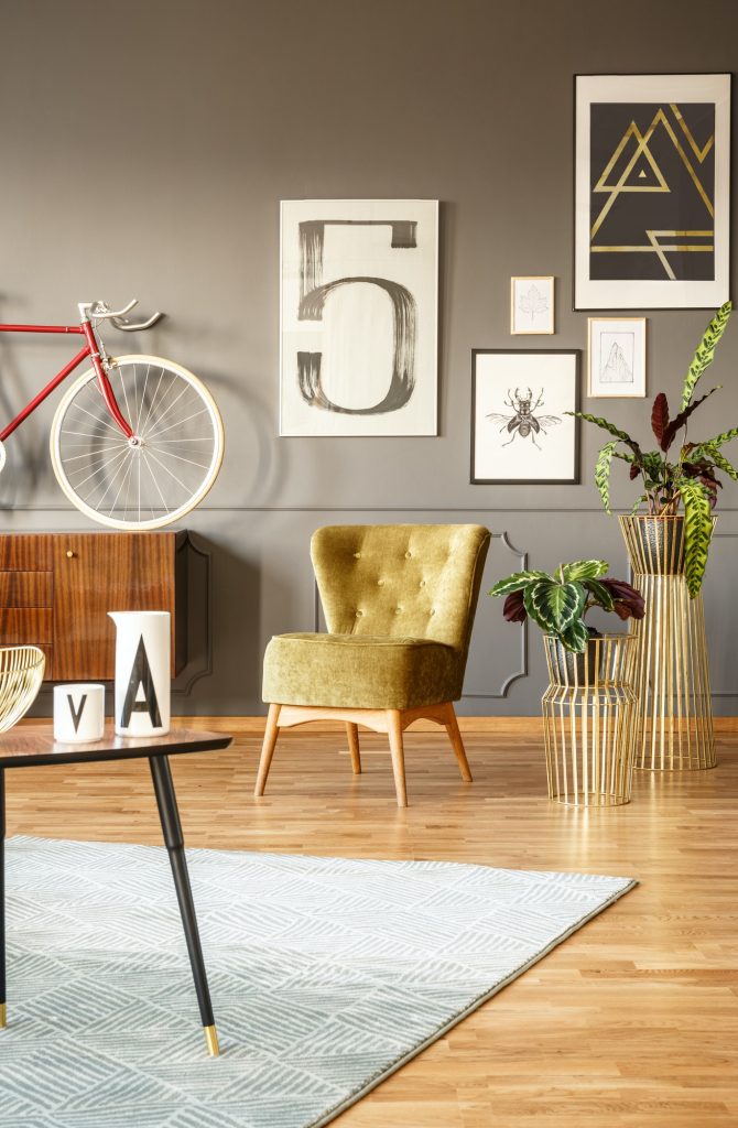 living-room-interior-with-gallery